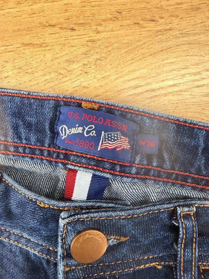 Джинсы синие U.S. Polo