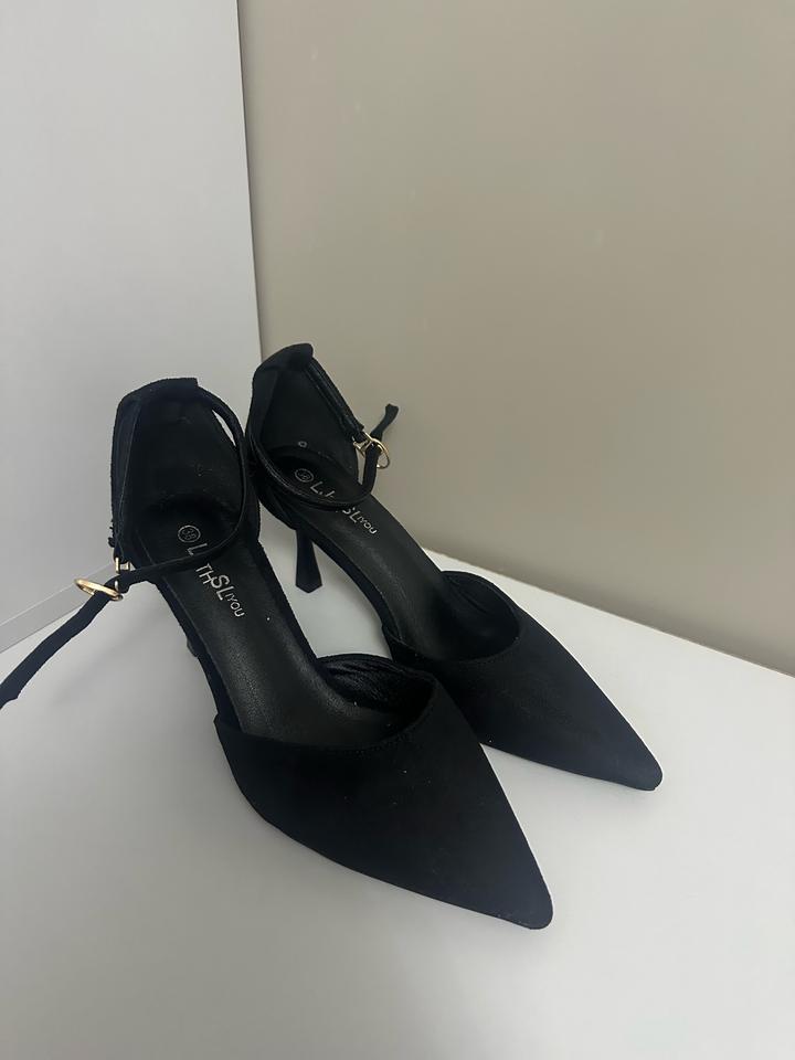 Женские туфли замшевые