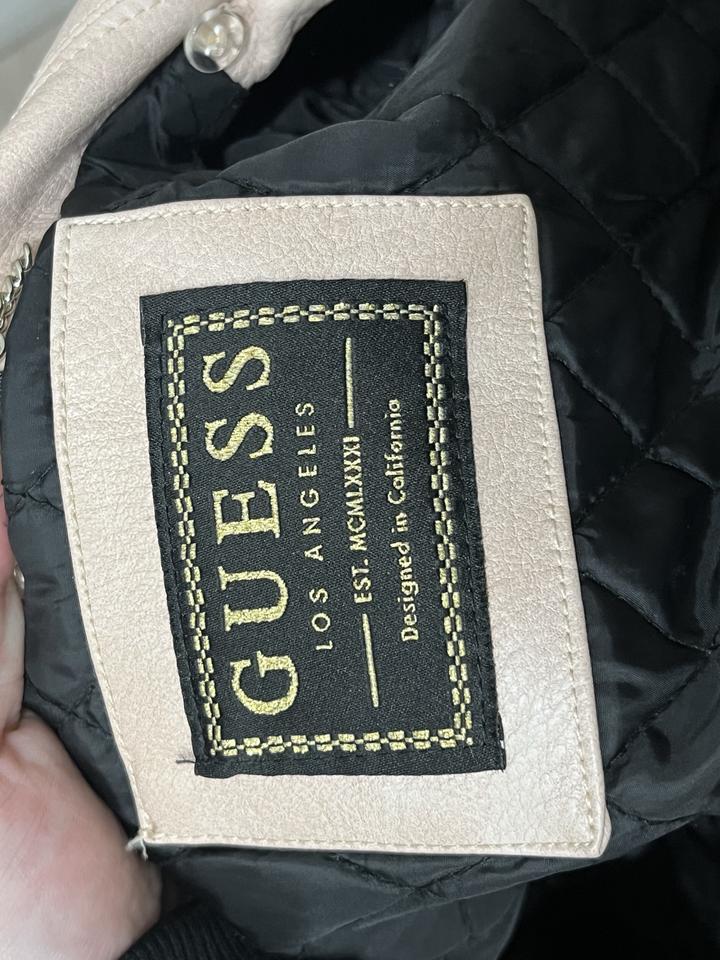 Куртка guess . Розовая