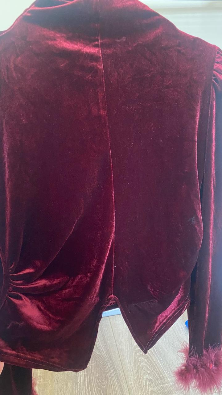 Бархатная кофта