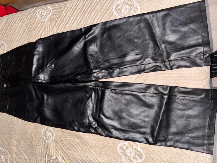 модные брюки из эко кожи