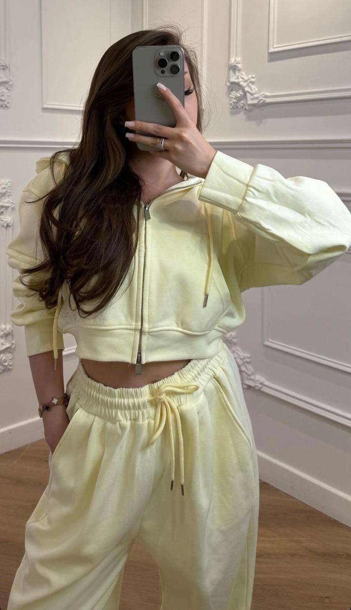 Спортивный костюм