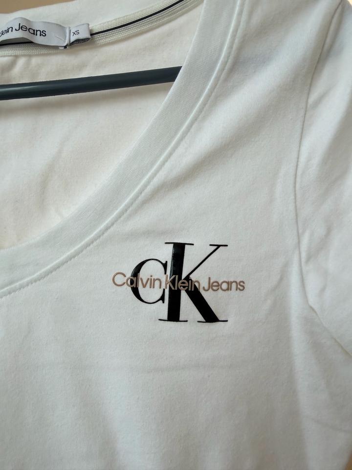 Футболка Calvin Klein