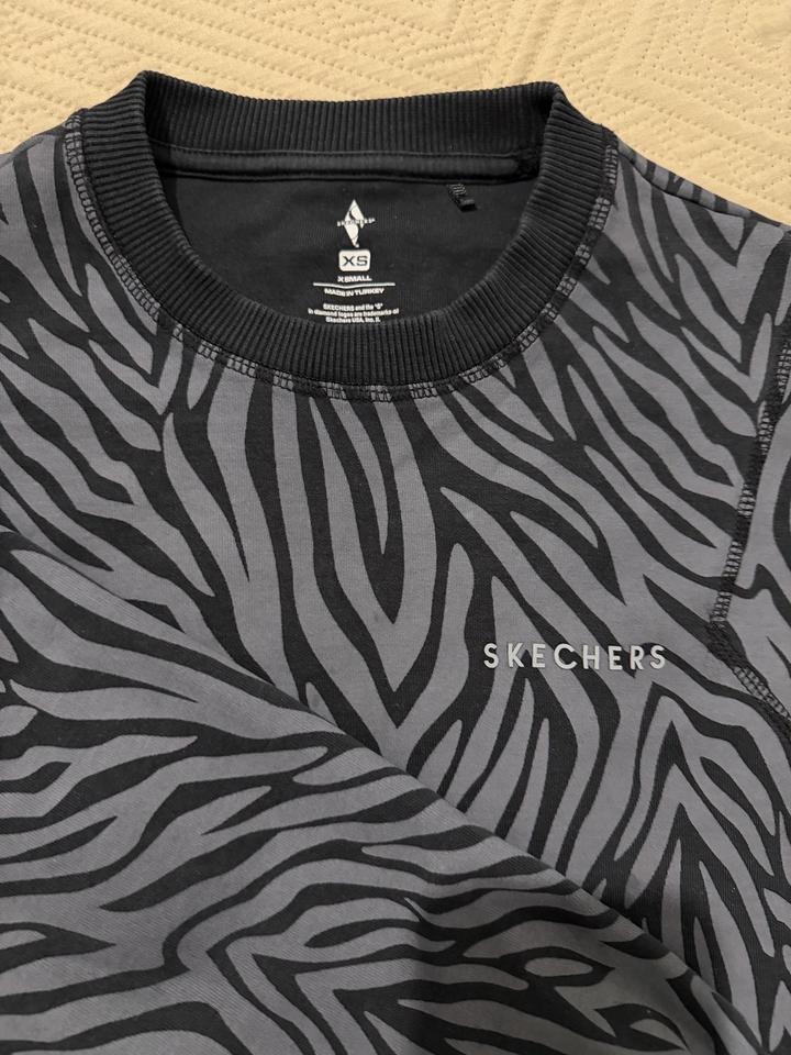 Кофта от Skechers xs