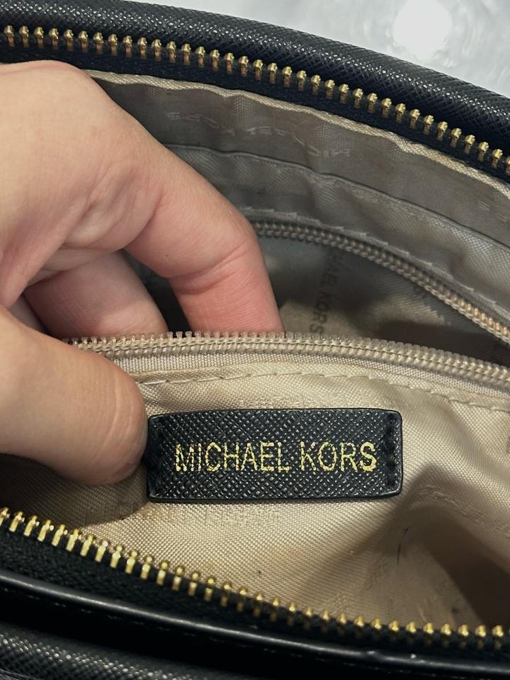 Сумка-тоут (шоппер) Michael Kors 🧡с круглым брелоком, ручками и молнией сверху.