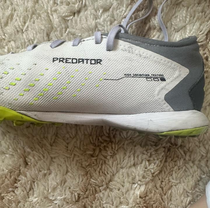Бутсы, сороножки для футбола Adidas Predator Accuracy.3