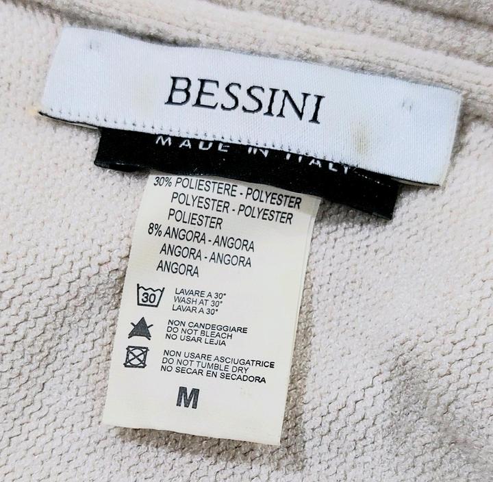 Трикотажный свитер от бренда Bessini