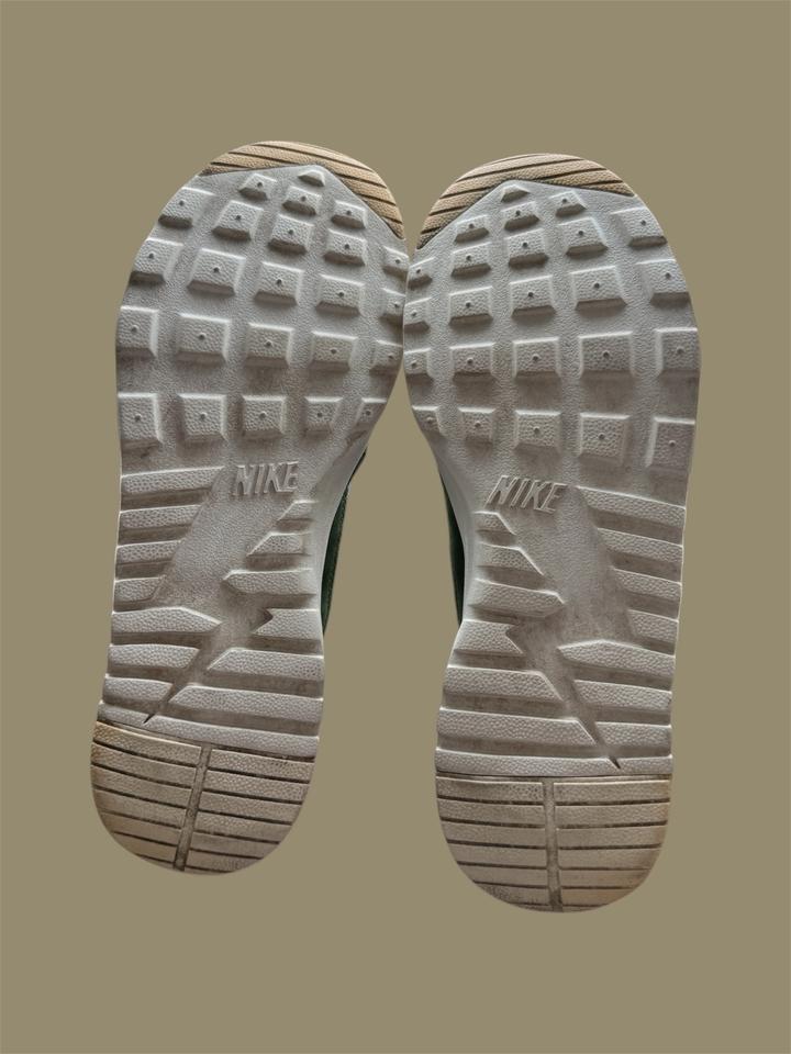 Nike кроссовки