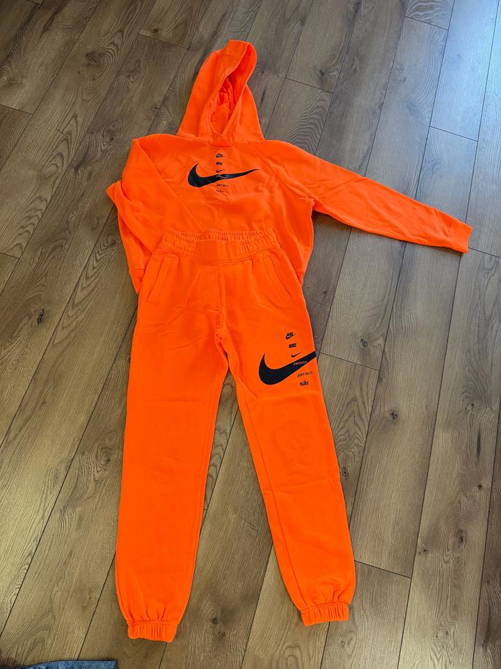 Костюм спортивный Adidas