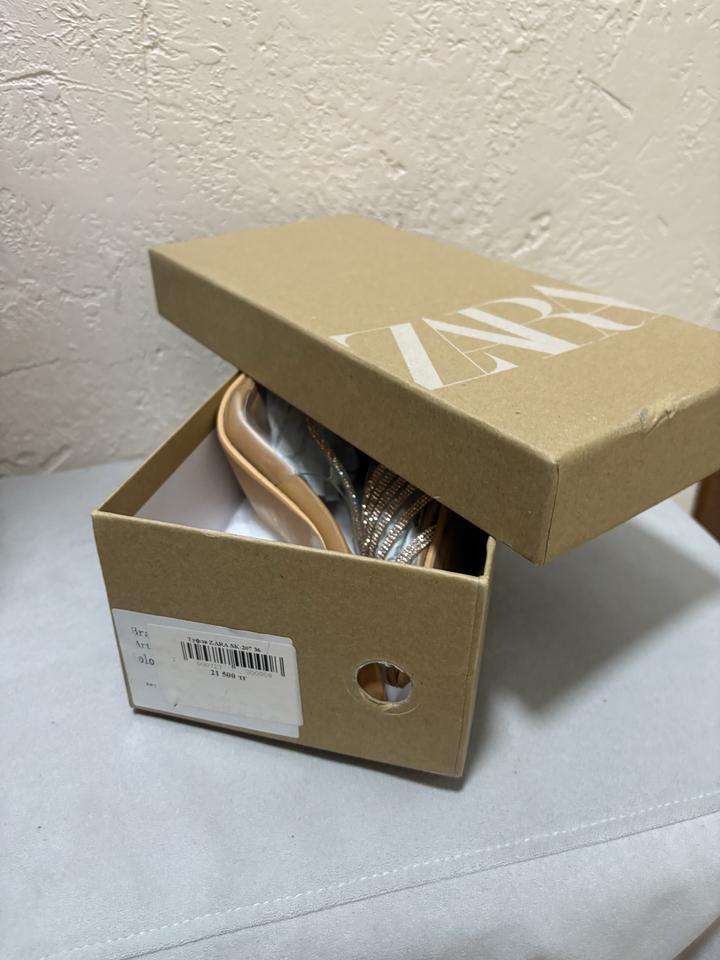 Босоножки Zara