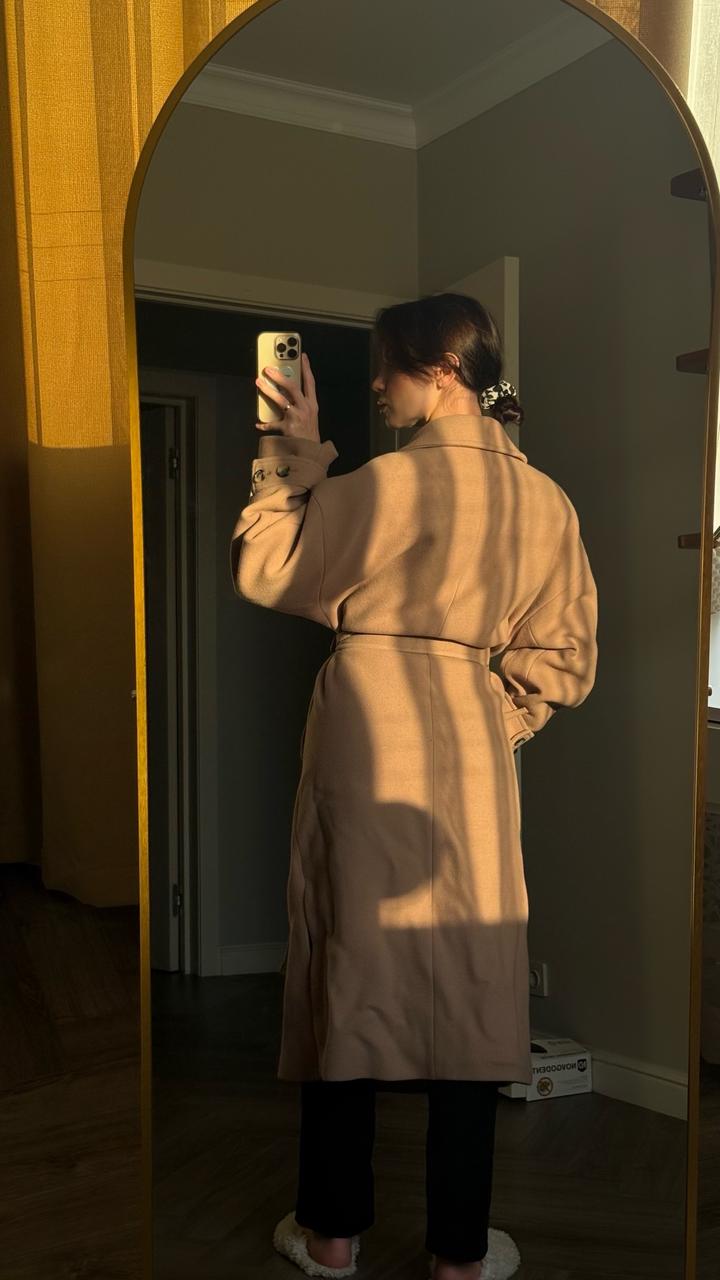 Коричневое пальто Zara