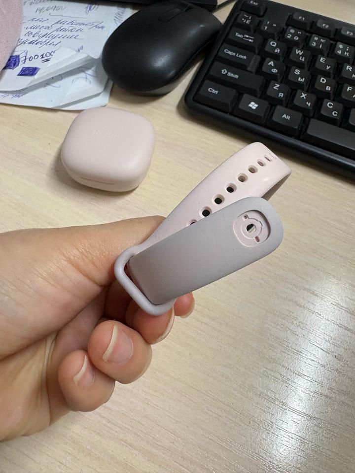 Продам новые наушники 🎧 + фитнес браслет бренд Xiaomi