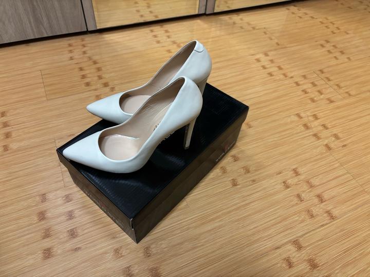 Туфли бежевые кожаные