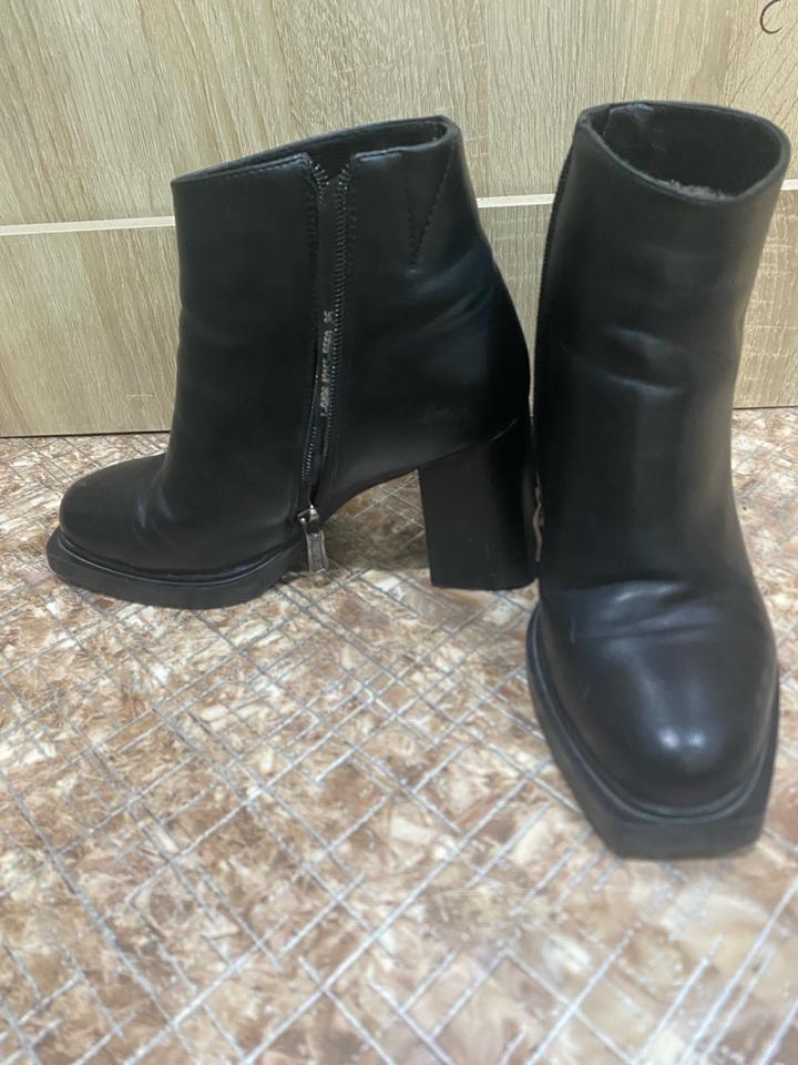 Етік қыстық, аз киілді, ақауы жоқ, 35. Сапожки, дефектов нет, 35. Март 2026