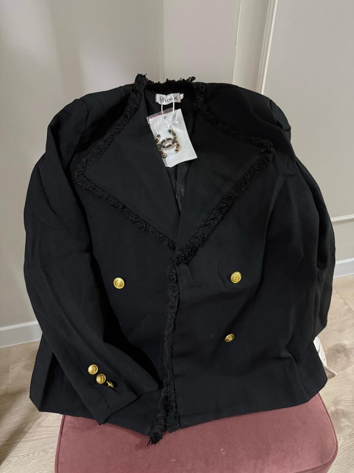 Пиджак черный