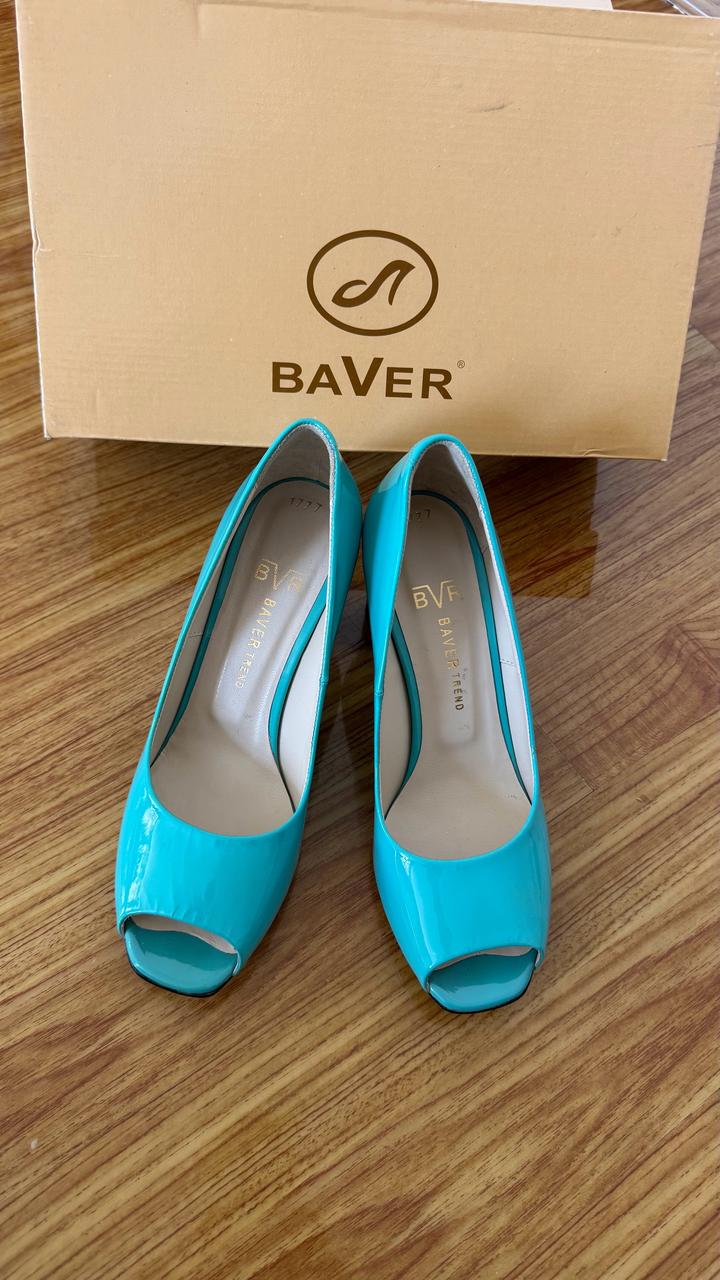 Босоножки от Baver