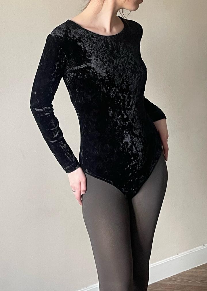 Черный боди из жатого бархата / 90s crushed velvet bodysuit