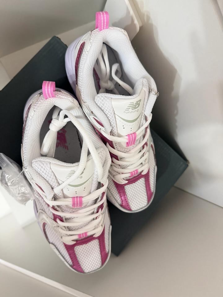 New Balance 530