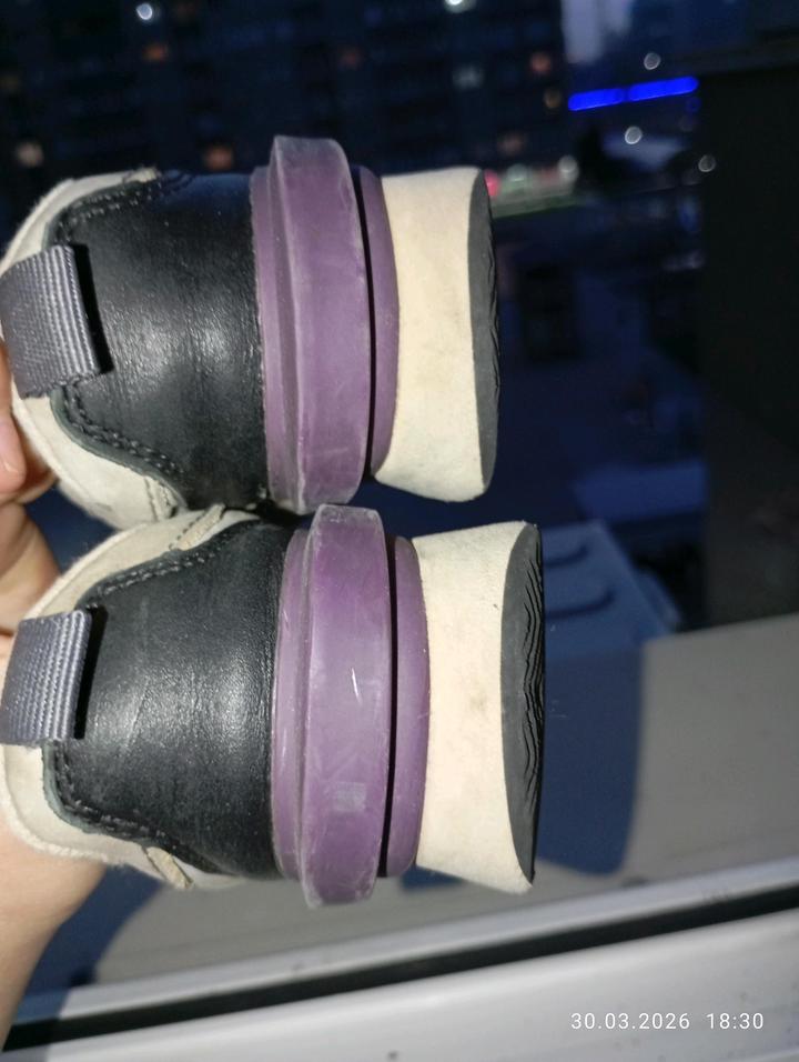 Кроссовки Zara