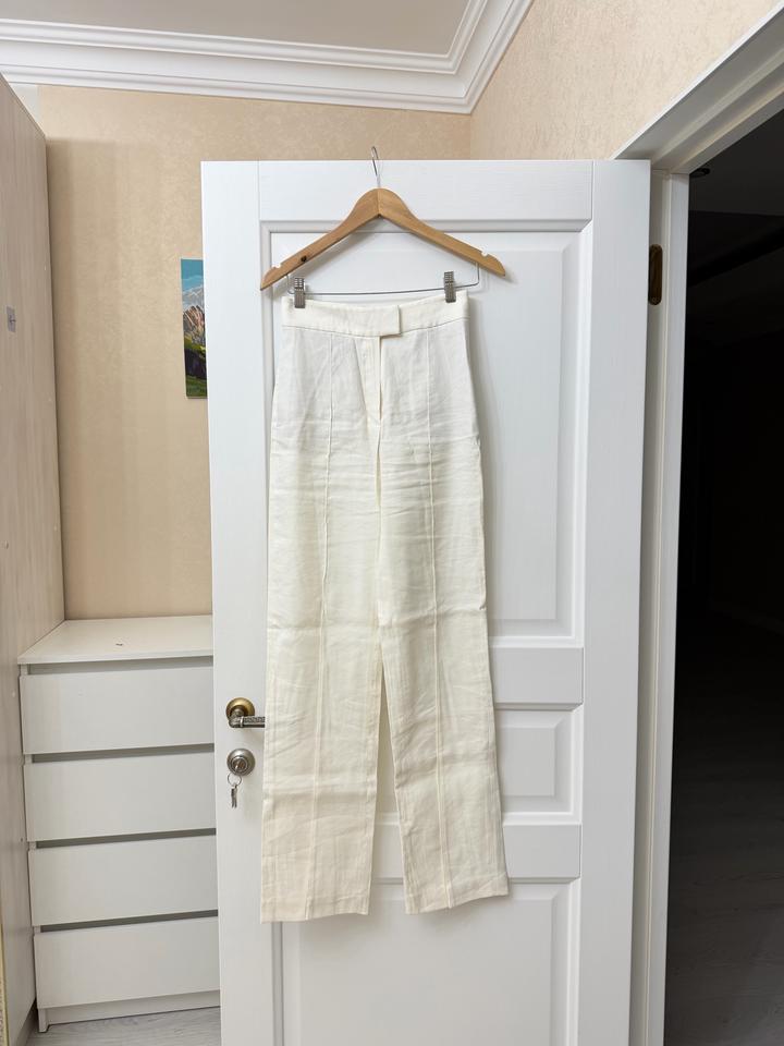 Белые брюки Massimo Dutti