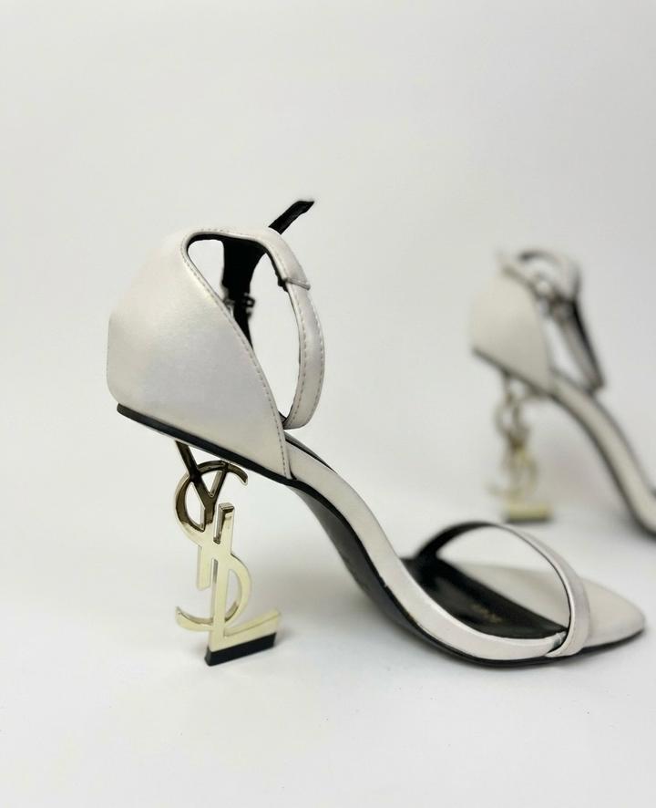 Айвари цвет Saint Laurent