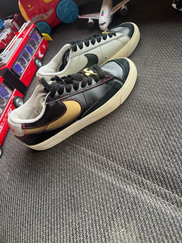 Кроссовки Nike Blazer Low '77 Premium