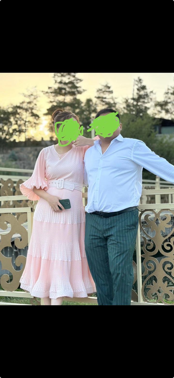 Нежное персиковое платье