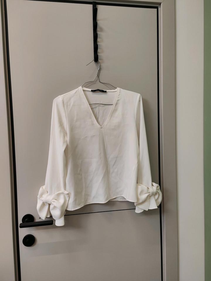 Блузка от Zara .