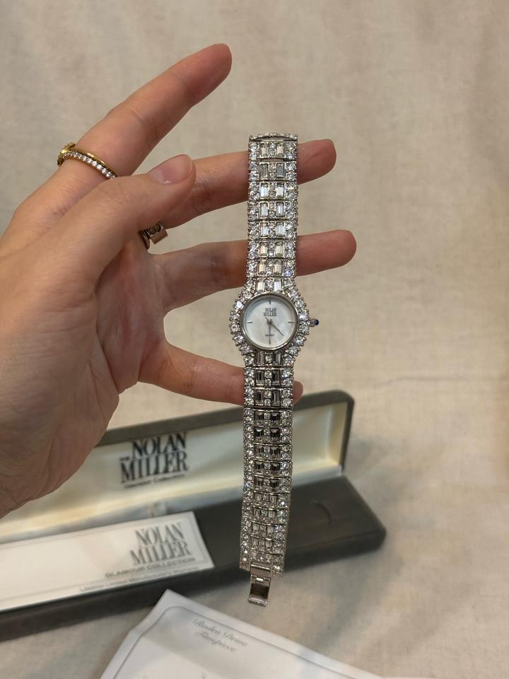 Винтажные часы Nolan Miller с кристаллами