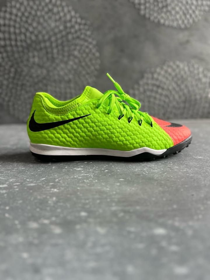 Сороконожки Nike Hypervenom