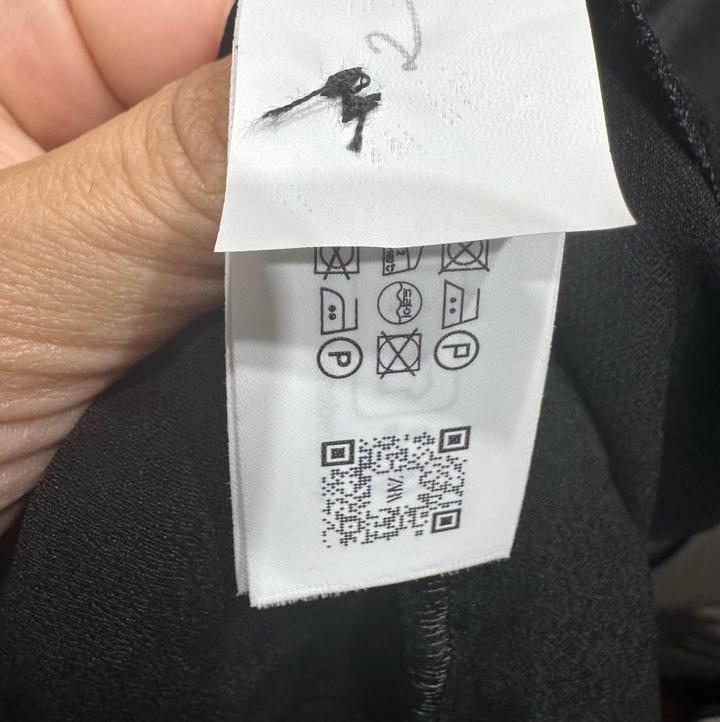 Стильная блуза с акцентными волнами