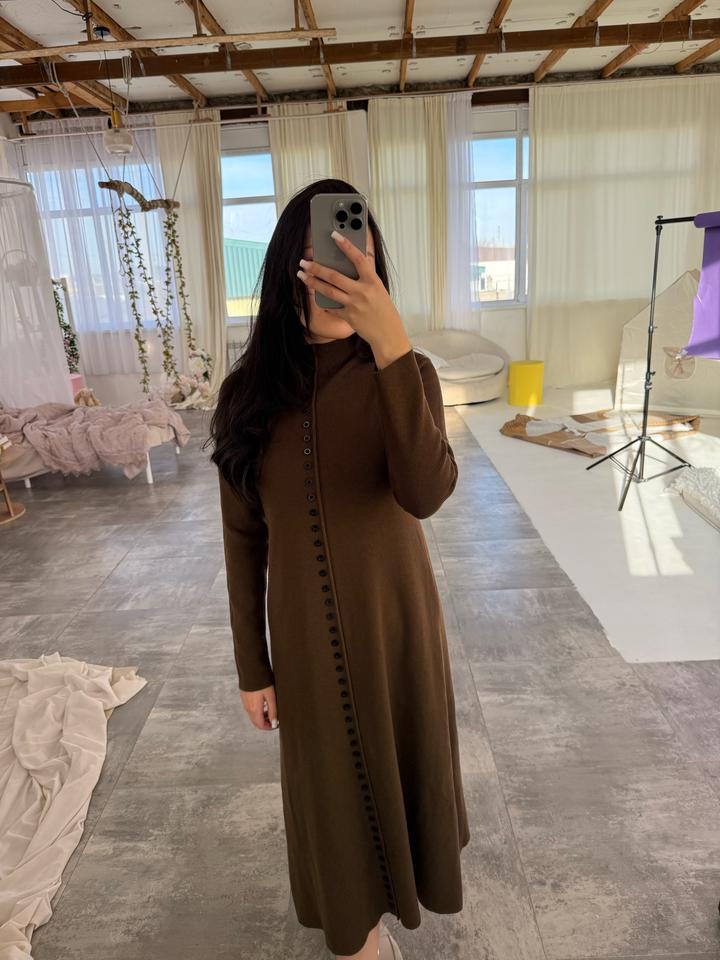 Платье коричневое