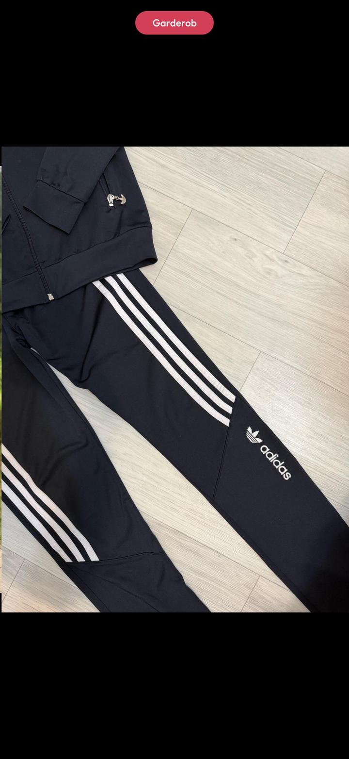 Спортивный костюм