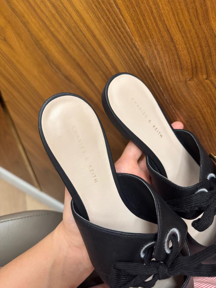 Мюли Charles & Keith