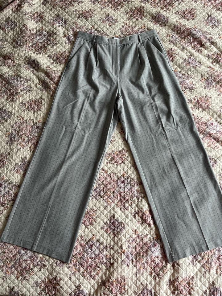 Брюки dad pant Bershka