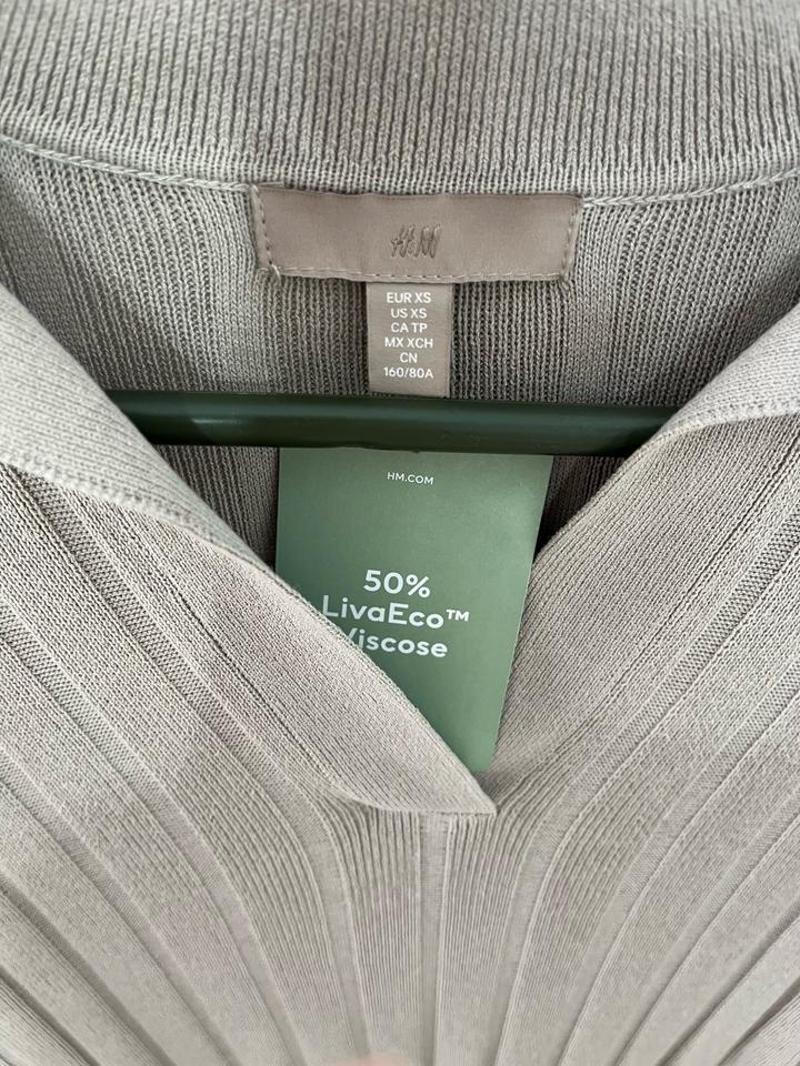платья h&m бежевое
