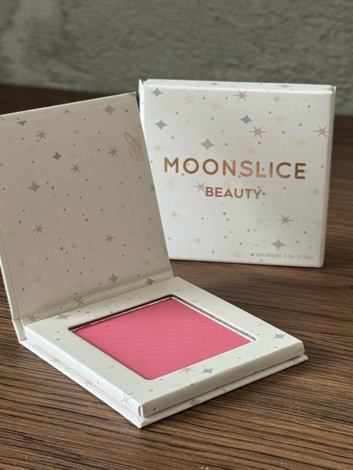 Румяна Moonslice Beauty