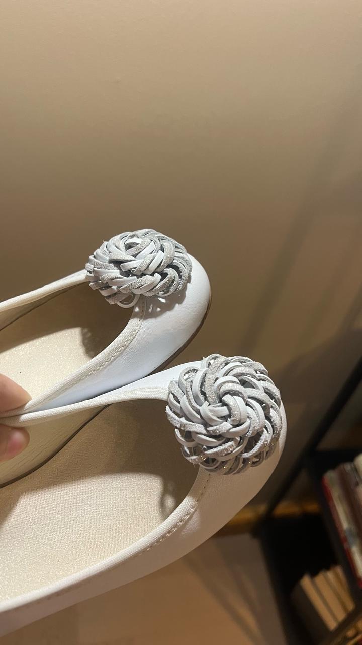 Белые нарядные детские балетки