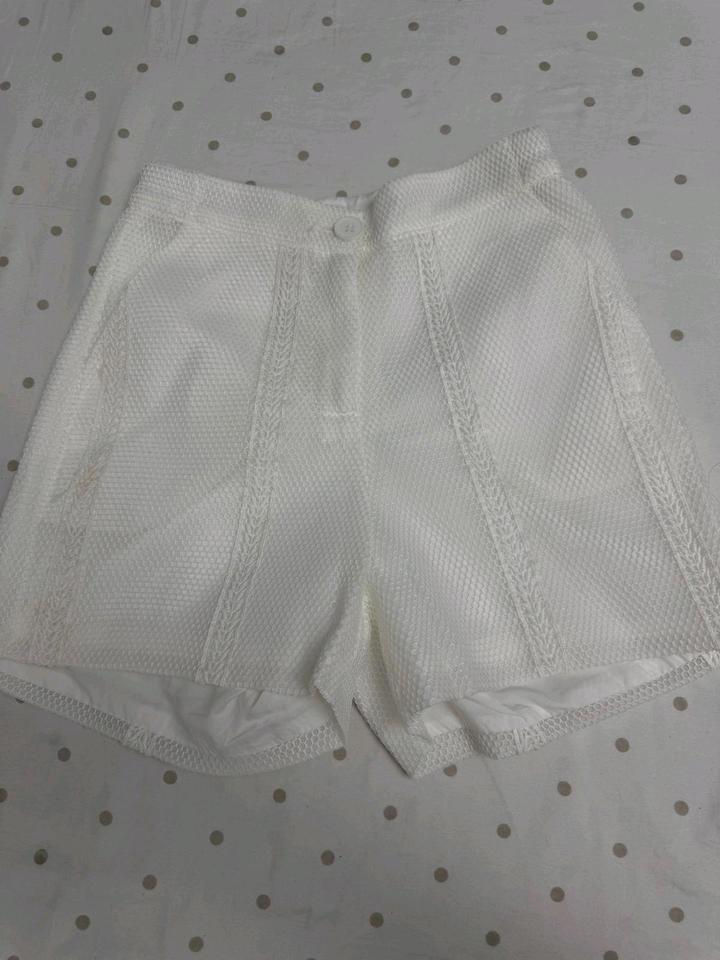 Продам костюм пиджак с шортами