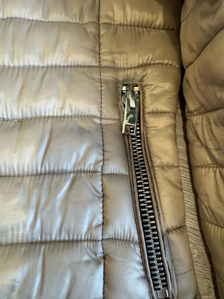 Куртка на пуху от Mango. Размер S/M