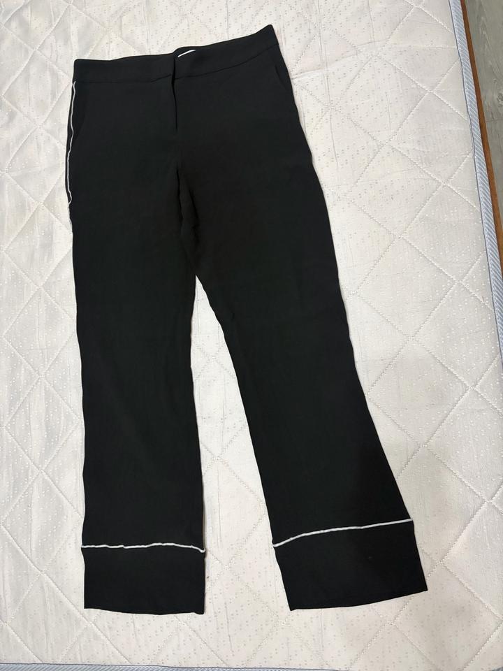 черные брюки