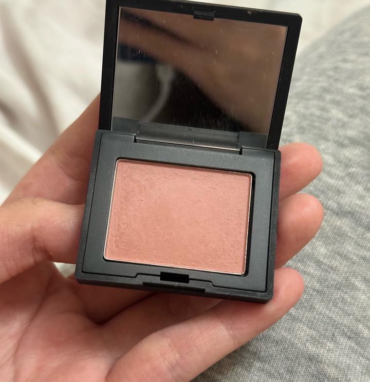 румяна nars behave
