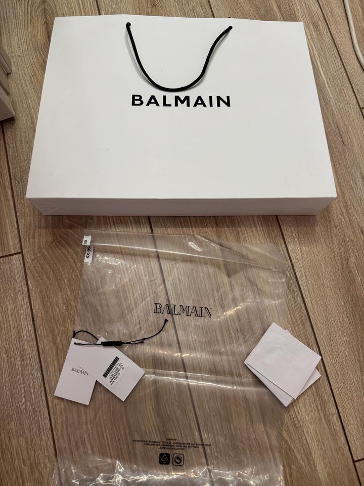 Футболка Balmain оригинал с чеком, подарочным пакетом, размер XS