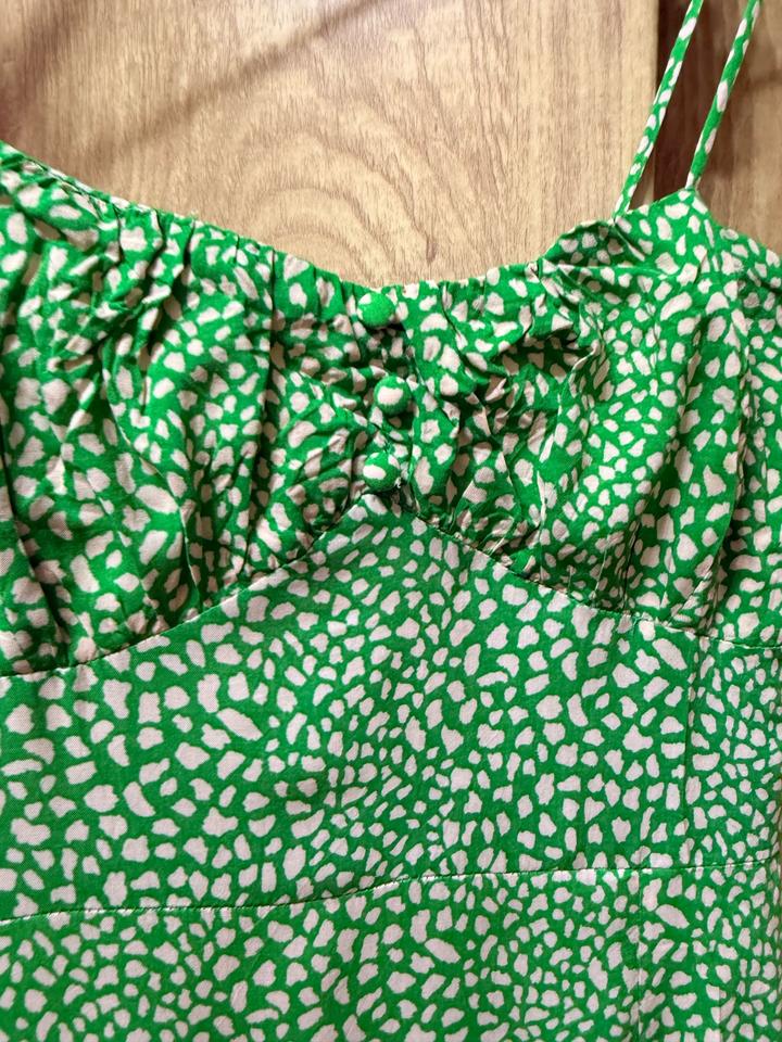 Зелёное летнее платье Zara