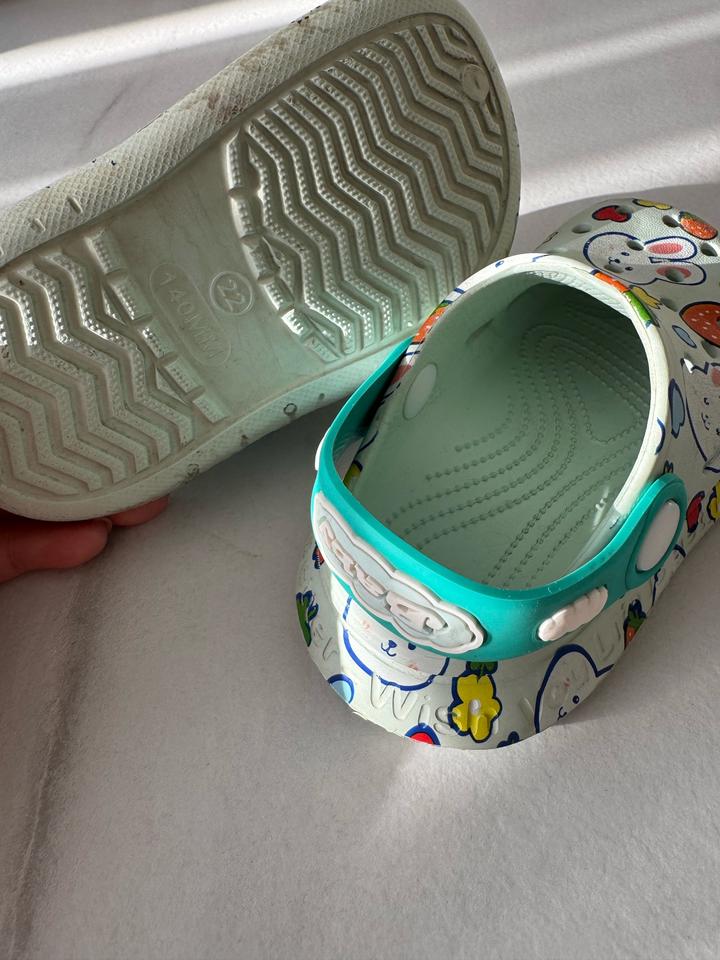 Шлепанцы (сабо)