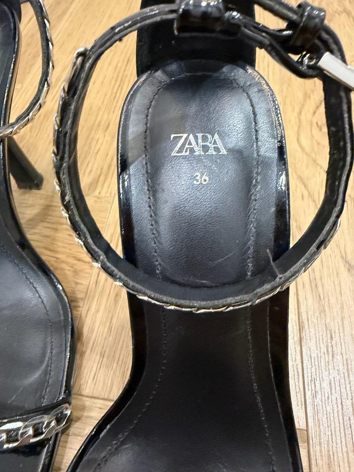 Босоножки Zara