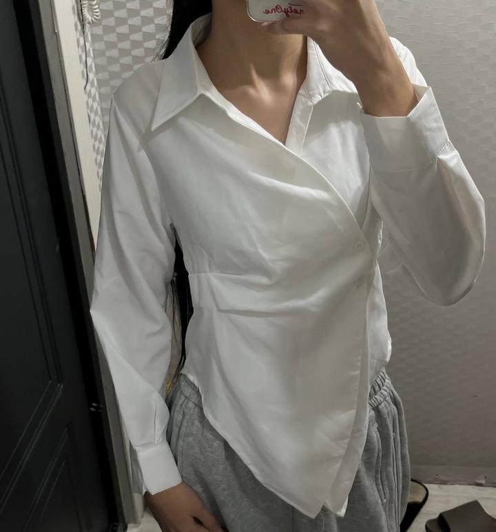 белое рубашка