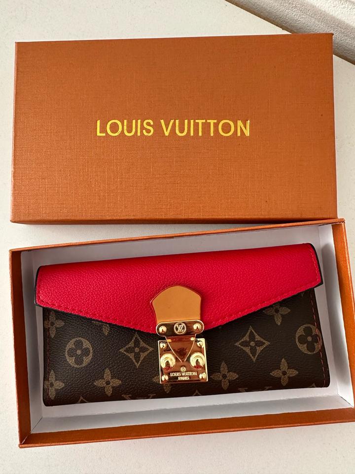 Кошелёк LV