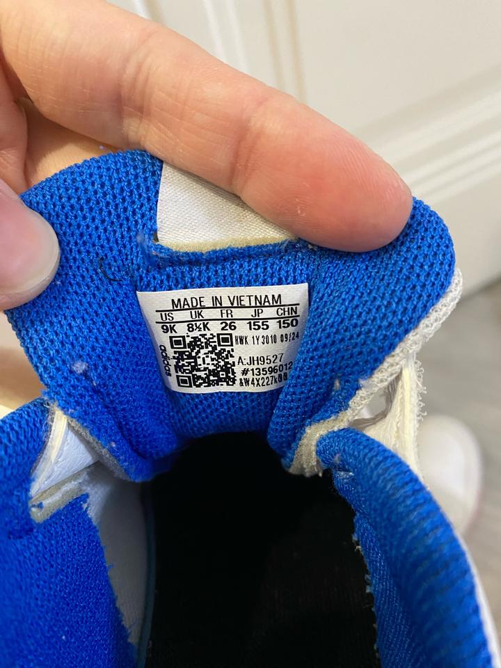 Оригинал кроссовки Adidas