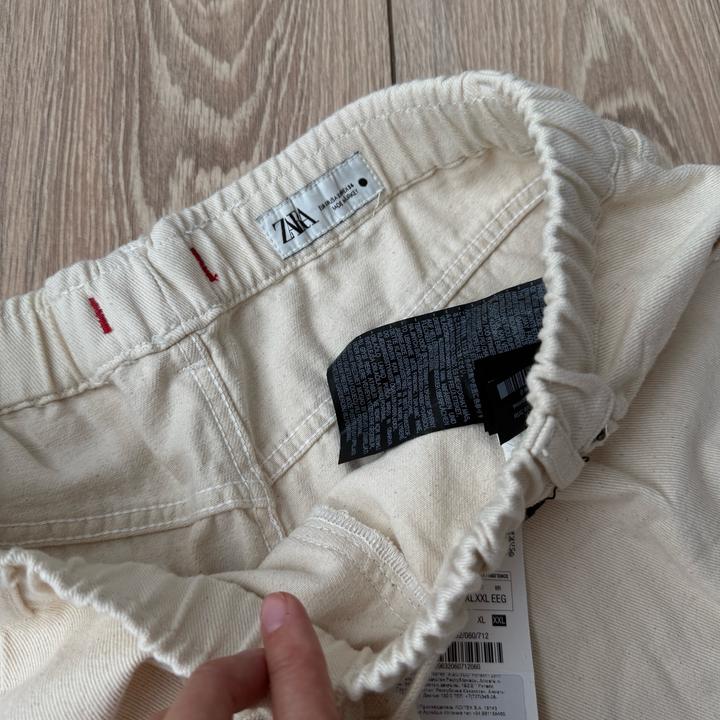 Джинсы Zara